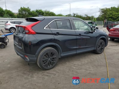 Trzecie zdjęcie samochodu z tyłu: 2018 MITSUBISHI ECLIPSE CROSS LE VIN:JA4AT4AA5JZ045114 - miniatura