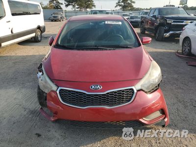 Piąte zdjęcie samochodu w środku: 2016 KIA FORTE LX VIN:KNAFK4A64G5610802 - miniatura