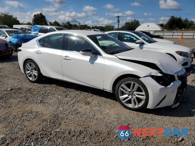 Czwarte zdjęcie samochodu z boku: 2021 LEXUS IS 300 VIN:JTHA81F26M5047570 - miniatura