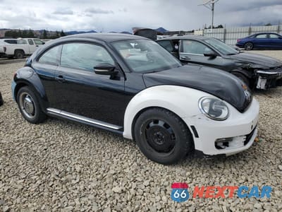 Czwarte zdjęcie samochodu z boku: 2015 VOLKSWAGEN BEETLE 1.8T VIN:3VWF17AT6FM607242 - miniatura