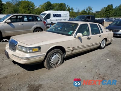 1997 LINCOLN TOWN CAR CARTIER 1LNLM83W6VY755884 - główne zdjęcie licytacji z USA - miniatura