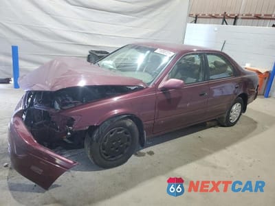 1997 TOYOTA CAMRY CE 4T1BG22K4VU115954 - główne zdjęcie licytacji z USA - miniatura