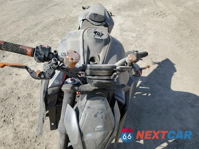 Piąte zdjęcie samochodu w środku: 2015 KTM 1290 SUPER DUKE R VIN:VBKV39408FM920664 - miniatura