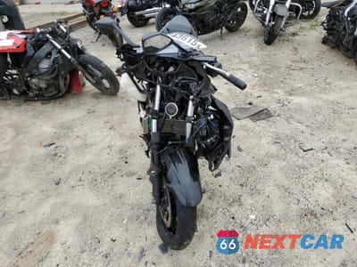 Drugie zdjęcie samochodu z przodu: 2024 KAWASAKI EX500 VIN:ML5EXGG12RDA25977 - miniatura