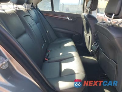 Zdjęcie 10 z 12 samochodu: 2011 MERCEDES-BENZ C 300 4MATIC VIN:WDDGF8BB5BR156646 - miniatura