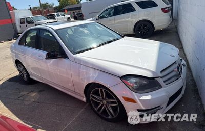 2013 MERCEDES-BENZ C 300 4MATIC WDDGF8AB8DR263839 - główne zdjęcie licytacji z USA - miniatura
