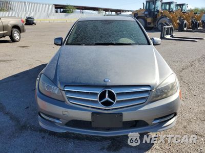Piąte zdjęcie samochodu w środku: 2011 MERCEDES-BENZ C 300 VIN:WDDGF5EBXBR153414 - miniatura