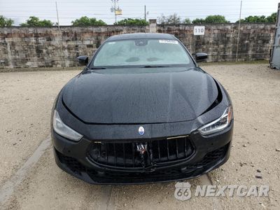 Piąte zdjęcie samochodu w środku: 2019 MASERATI GHIBLI S VIN:ZAM57YTA7K1314984 - miniatura