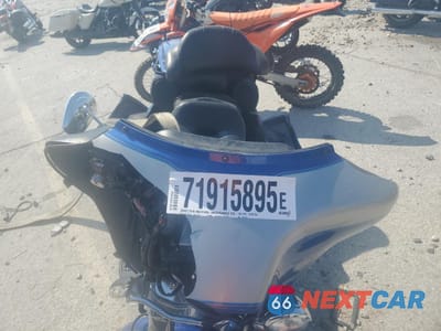 Piąte zdjęcie samochodu w środku: 2009 HARLEY-DAVIDSON FLHTCU VIN:1HD1FC4179Y682962 - miniatura