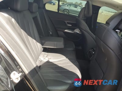 Zdjęcie 10 z 15 samochodu: 2025 MERCEDES-BENZ E 350 4MATIC VIN:W1KLF4HB2SA110981 - miniatura