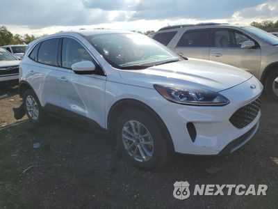Czwarte zdjęcie samochodu z boku: 2021 FORD ESCAPE SE VIN:1FMCU9G6XMUA01120 - miniatura