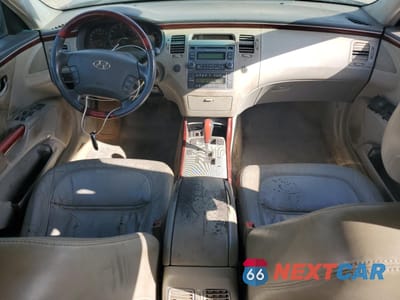 Zdjęcie 8 z 12 samochodu: 2006 HYUNDAI AZERA SE VIN:KMHFC46F16A079276 - miniatura