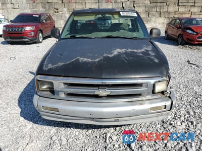 Piąte zdjęcie samochodu w środku: 1995 CHEVROLET S TRUCK S10 VIN:1GCCS14Z0S8237355 - miniatura