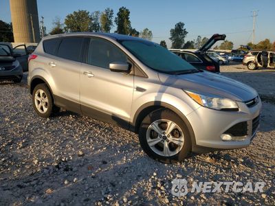 Czwarte zdjęcie samochodu z boku: 2015 FORD ESCAPE SE VIN:1FMCU9GX2FUB39178 - miniatura