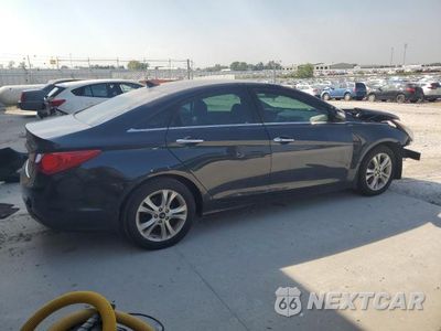 Trzecie zdjęcie samochodu z tyłu: 2011 HYUNDAI SONATA SE VIN:5NPEC4AC7BH161982 - miniatura
