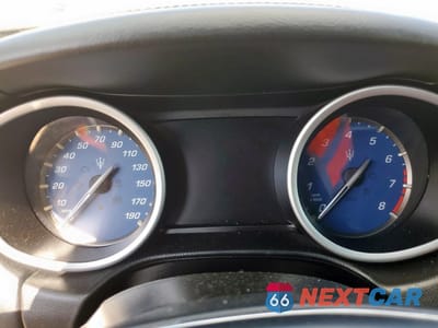 Zdjęcie 9 z 12 samochodu: 2018 MASERATI GHIBLI VIN:ZAM57XSA5J1304898 - miniatura