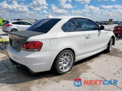 Trzecie zdjęcie samochodu z tyłu: 2010 BMW 135 I VIN:WBAUC7C55AVK96028 - miniatura