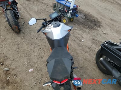 Zdjęcie 6 z 10 samochodu: 2023 KTM 1290 SUPER DUKE R VIN:VBKV3940XPM967275 - miniatura