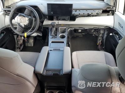 Zdjęcie 8 z 13 samochodu: 2025 TOYOTA SIENNA LE VIN:5TDKRKEC3SS233495 - miniatura