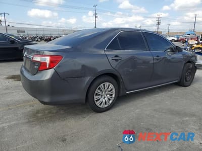 Trzecie zdjęcie samochodu z tyłu: 2013 TOYOTA CAMRY HYBRID VIN:4T1BD1FK3DU072817 - miniatura
