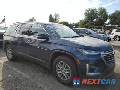 Czwarte zdjęcie samochodu z boku: 2022 CHEVROLET TRAVERSE LT VIN:1GNERGKW7NJ167521 - miniatura