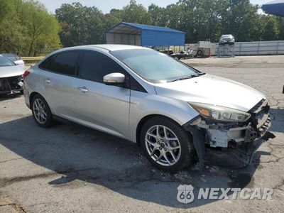 Czwarte zdjęcie samochodu z boku: 2015 FORD FOCUS SE VIN:1FADP3F28FL235234 - miniatura