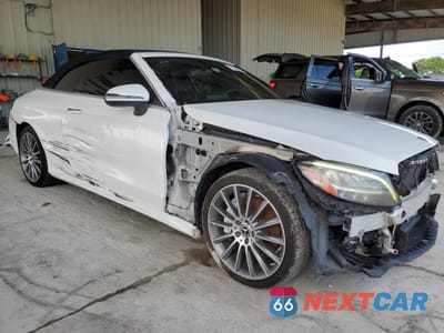 Czwarte zdjęcie samochodu z boku: 2019 MERCEDES-BENZ C 300 VIN:WDDWK8DB5KF800278 - miniatura