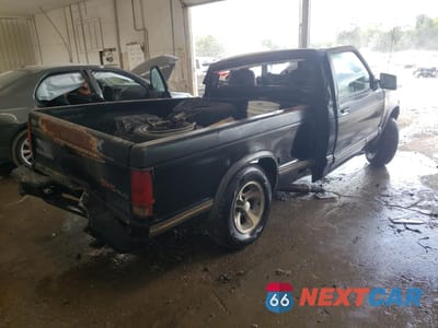 Trzecie zdjęcie samochodu z tyłu: 1993 GMC SONOMA VIN:1GTCS14Z5P0503166 - miniatura