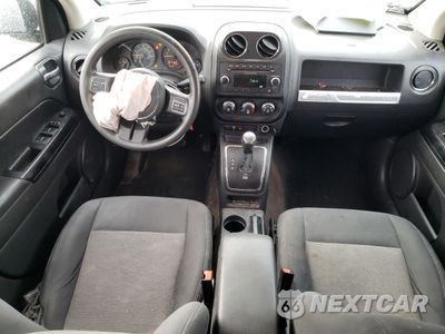 Zdjęcie 8 z 15 samochodu: 2015 JEEP COMPASS SPORT VIN:1C4NJDBB0FD130306 - miniatura