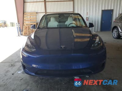 Piąte zdjęcie samochodu w środku: 2023 TESLA MODEL Y VIN:7SAYGDEEXPA177676 - miniatura