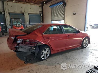 Trzecie zdjęcie samochodu z tyłu: 2012 TOYOTA CAMRY BASE VIN:4T1BF1FK6CU566615 - miniatura