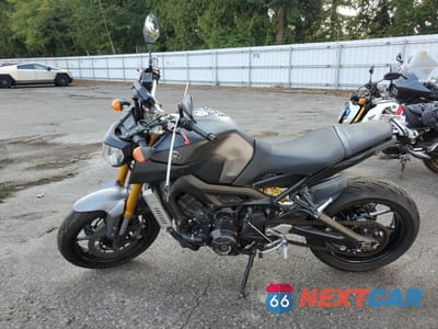 Trzecie zdjęcie samochodu z tyłu: 2015 YAMAHA FZ09 C VIN:JYARN33Y4FA001596 - miniatura