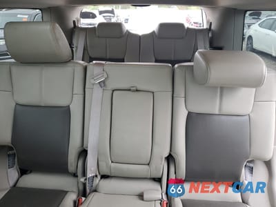 Zdjęcie 10 z 14 samochodu: 2010 JEEP COMMANDER LIMITED VIN:1J4RG5GT3AC158410 - miniatura