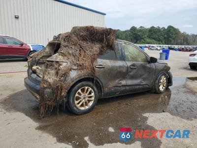 Trzecie zdjęcie samochodu z tyłu: 2022 FORD ESCAPE SE VIN:1FMCU0G6XNUB98724 - miniatura