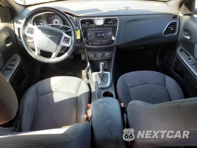 Zdjęcie 8 z 13 samochodu: 2013 CHRYSLER 200 TOURING VIN:1C3CCBBG4DN531967 - miniatura