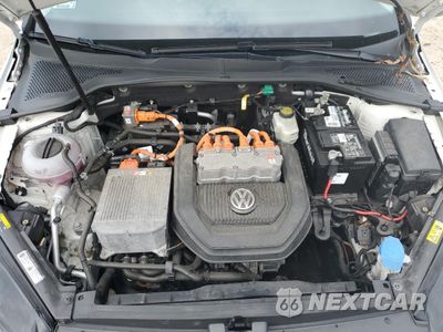 Zdjęcie 11 z 12 samochodu: 2016 VOLKSWAGEN E-GOLF SE VIN:WVWKP7AU4GW913754 - miniatura