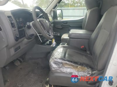 Zdjęcie 7 z 14 samochodu: 2013 NISSAN NV 2500 VIN:1N6BF0LXXDN111368 - miniatura