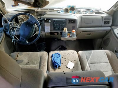 Zdjęcie 8 z 14 samochodu: 2002 FORD F350 SRW SUPER DUTY VIN:3FTSW30F12MA00263 - miniatura