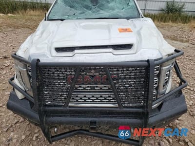 Zdjęcie 11 z 12 samochodu: 2023 GMC SIERRA K3500 DENALI VIN:1GT49WEY1PF212714 - miniatura