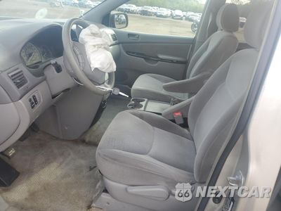 Zdjęcie 7 z 15 samochodu: 2005 TOYOTA SIENNA CE VIN:5TDZA23C85S276050 - miniatura