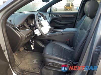 Zdjęcie 7 z 14 samochodu: 2023 BUICK ENCLAVE AVENIR VIN:5GAEVCKW3PJ180543 - miniatura