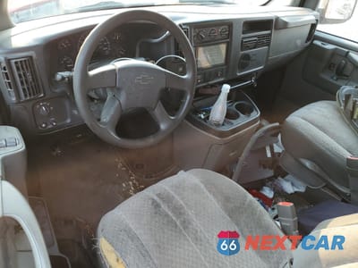 Zdjęcie 8 z 13 samochodu: 2004 CHEVROLET EXPRESS G3500 VIN:1GAHG39U041242592 - miniatura