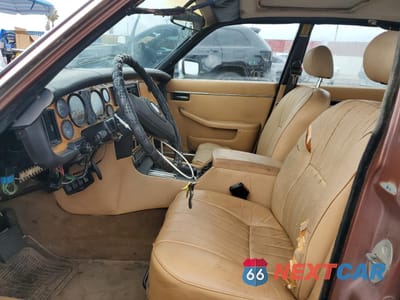 Zdjęcie 7 z 12 samochodu: 1983 JAGUAR XJ6 VIN:SAJAV1348DC354846 - miniatura