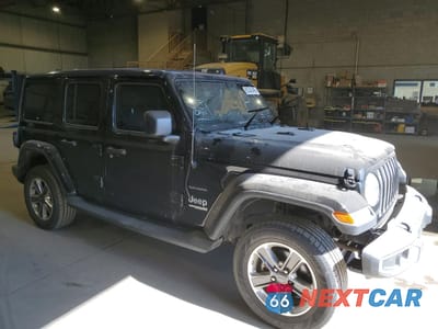 Czwarte zdjęcie samochodu z boku: 2019 JEEP WRANGLER UNLIMITED SAHARA VIN:1C4HJXEG9KW590780 - miniatura