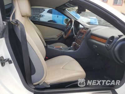 Zdjęcie 10 z 14 samochodu: 2011 MERCEDES-BENZ SLK 300 VIN:WDBWK5EA3BF238653 - miniatura