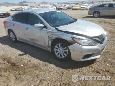 Czwarte zdjęcie samochodu z boku: 2017 NISSAN ALTIMA 2.5 VIN:1N4AL3AP3HC476509 - miniatura