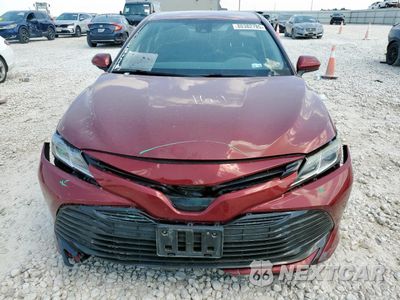Piąte zdjęcie samochodu w środku: 2019 TOYOTA CAMRY L VIN:4T1B11HK2KU807631 - miniatura