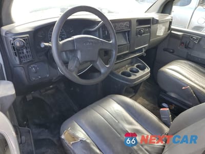 Zdjęcie 8 z 14 samochodu: 2007 GMC SAVANA G2500 VIN:1GTGG25V771157233 - miniatura
