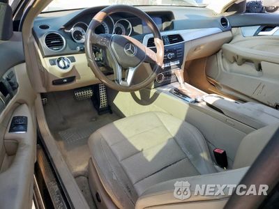 Zdjęcie 8 z 15 samochodu: 2013 MERCEDES-BENZ C 250 VIN:WDDGJ4HB0DG032362 - miniatura