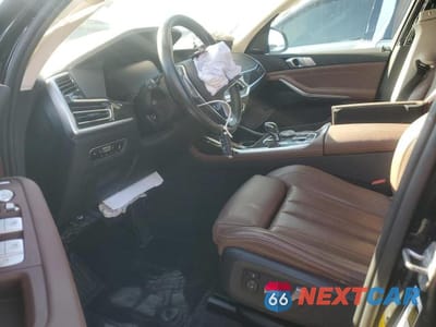 Zdjęcie 7 z 13 samochodu: 2021 BMW X7 XDRIVE40I VIN:5UXCW2C0XM9F32300 - miniatura